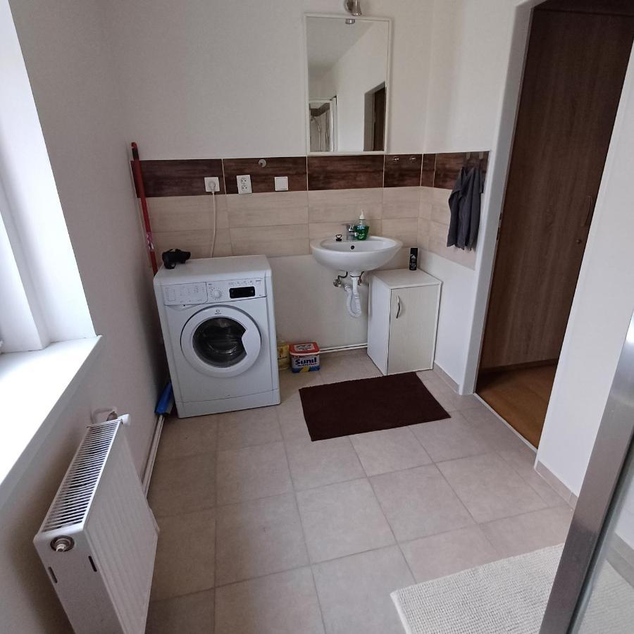 Ap 5 Alice Near Springs - 4 Rooms Karlovy Vary Exterior photo